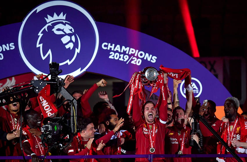 galerie: Liverpool soulève le trophée de la Premier League à Anfield, club de football de Liverpool 2020 Fond d'écran HD
