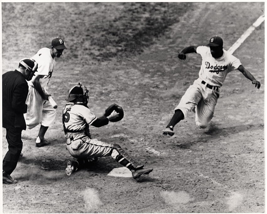 Jackie Robinson sliding into home against Yankees catcher, baseball catcher HD wallpaper