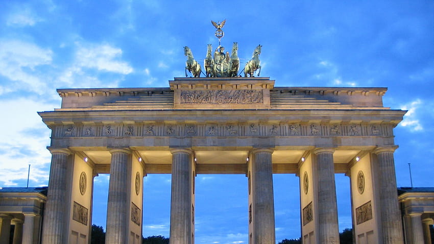 Full brandenburg gate historic monument berlin HD wallpaper