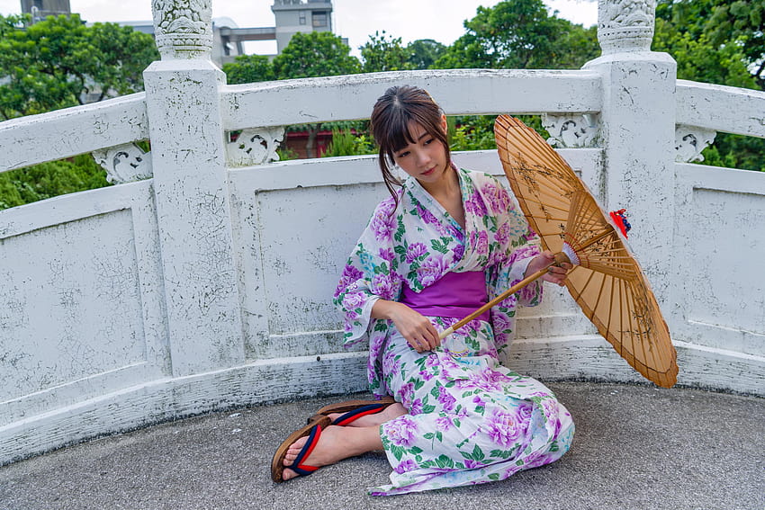 Model Asia Wanita Rambut Panjang Wanita Rambut Hitam Di Luar Ruangan Wanita Kimono Jepang Dengan Payung Um Jepang, payung wanita Jepang Wallpaper HD