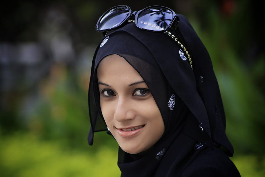 The Muslim Girl who Ranks Among The world's Most Famous Faces, see, hijabi girl HD wallpaper