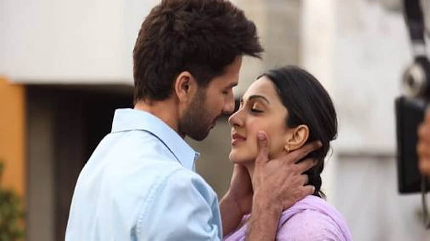Kabir Singh Box office Day 8: Romantic drama film, kabir singh kiss HD wallpaper