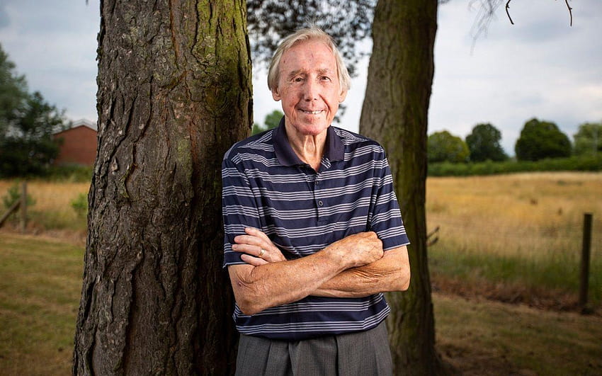 Gordon Banks: 'Bill Shankly told me he would sign me once. I don't HD wallpaper