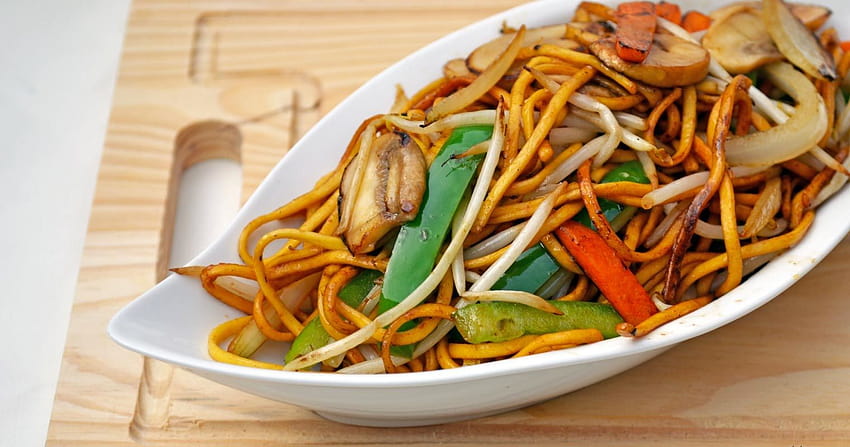 32 Chicken Chow Mein Stock Photos, High-Res Pictures, and Images - Getty  Images