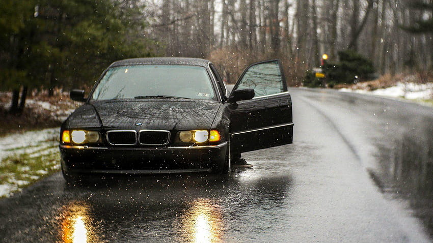 BMW 750 E38 in the rain and, bmw e38 HD wallpaper