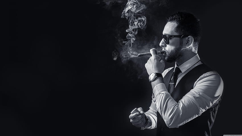 44 Smoking, beard man HD wallpaper