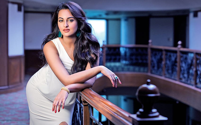 Sonakshi Sinha Beautiful HD wallpaper