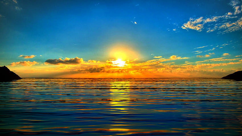 Zapierający dech w piersiach widok wschodu słońca to Boże „Dzień dobry”, bajeczny wschód słońca Tapeta HD