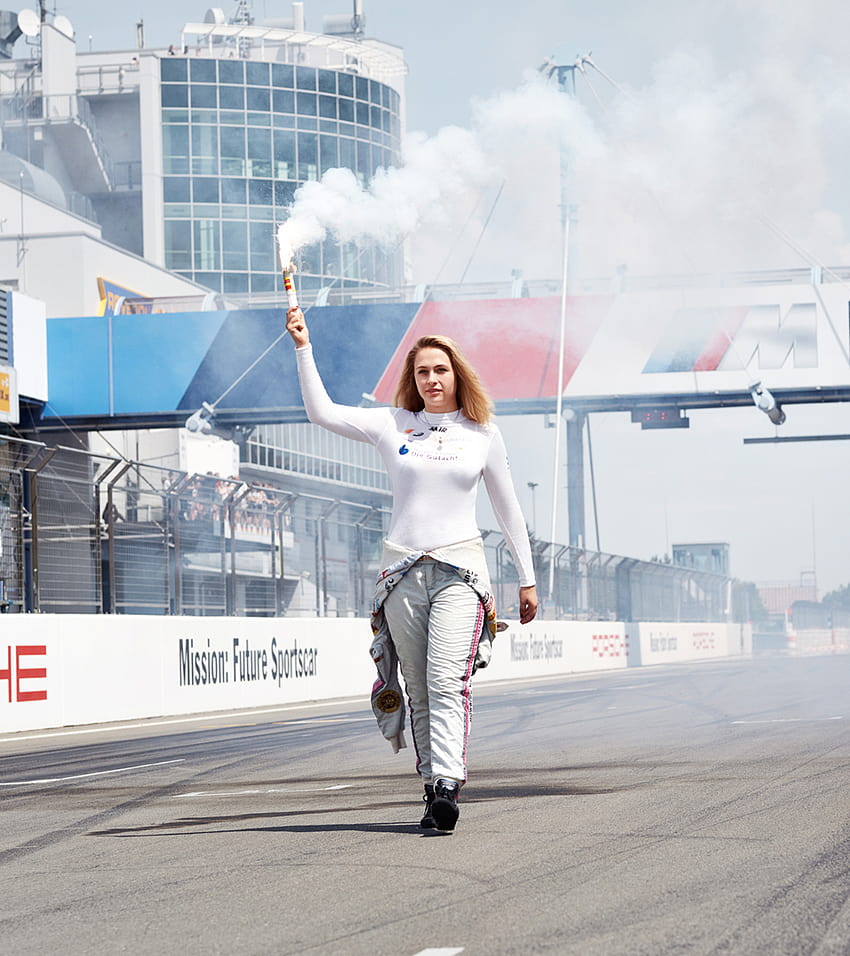 Sophia Floersch tornerà in pista la prossima settimana – Parliamo di Motorsport, sophia florsch Sfondo del telefono HD