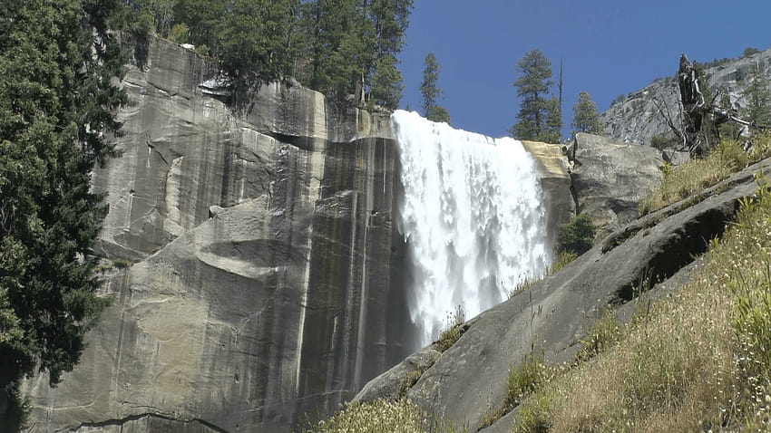 Vernal Falls in Yosemite on a Clear Afternoon Stock Video Footage, vernal afternoon HD wallpaper