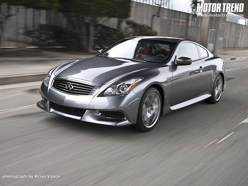 2011 Cadillac CTS Coupe vs 2010 Infiniti G37 Coupe HD wallpaper
