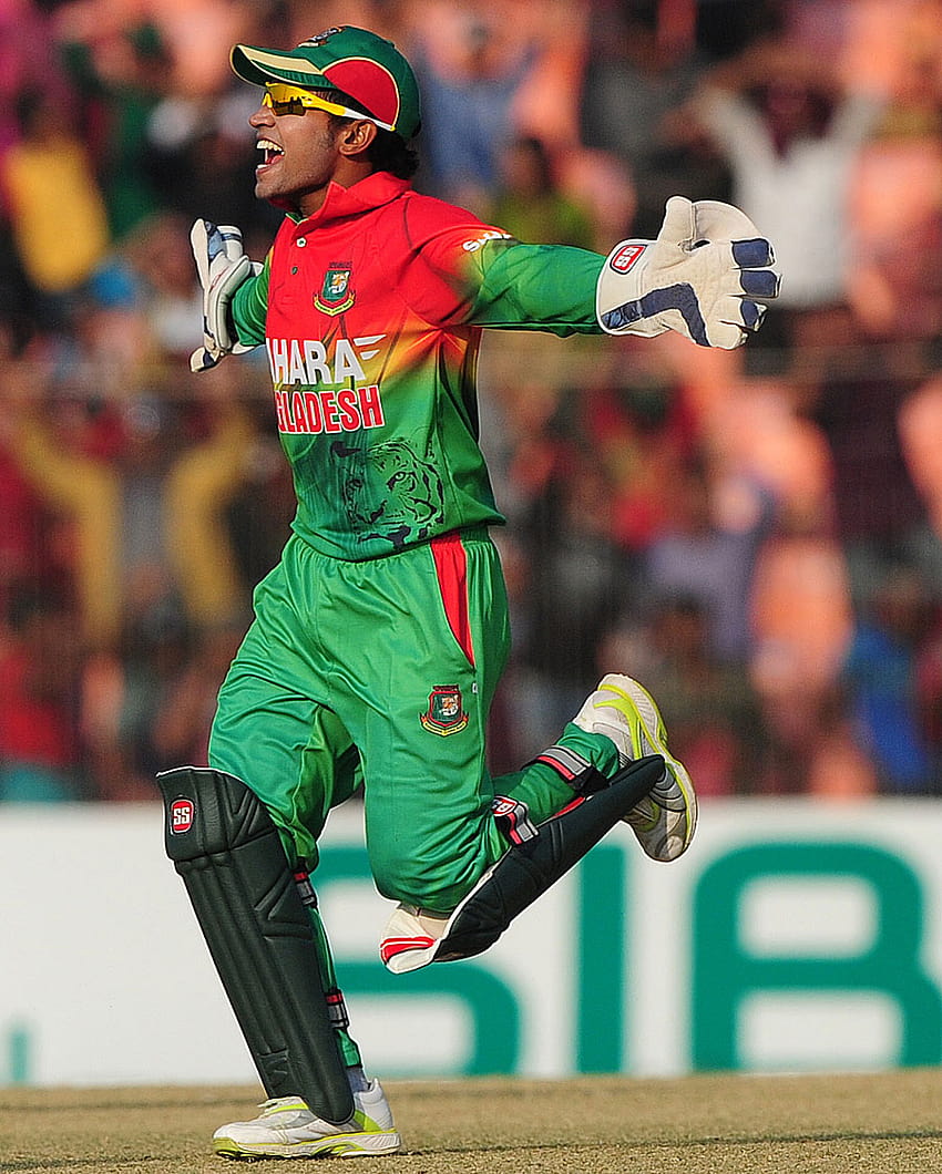 Mushfiqur Rahim scored 79 and took three catches, Bangladesh v West Indies, 2nd ODI, Khulna, December 2, 2012 HD phone wallpaper