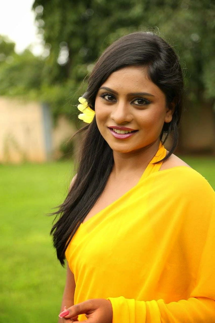 Actress Deepika Das Latest Cute Hot Transparent Exclusive Yellow Saree Navel Show Spicy … HD phone wallpaper