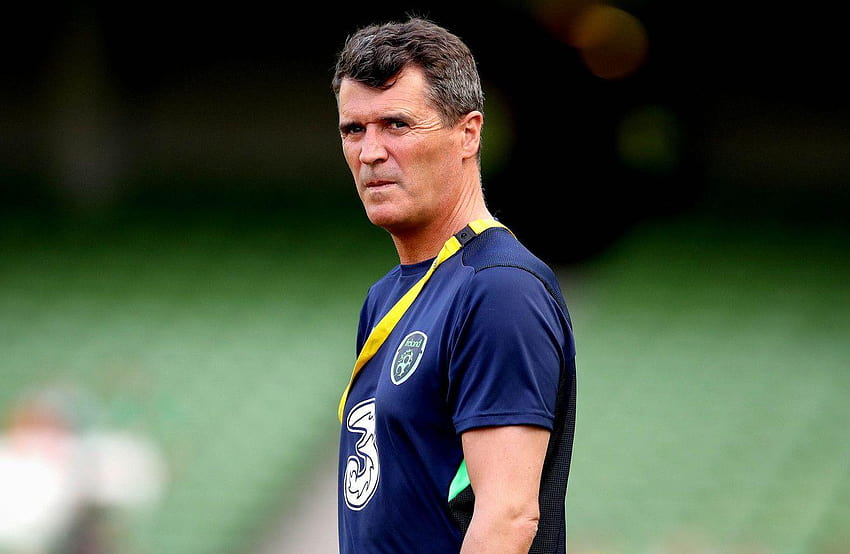 To był Roy Keane kontra dwaj gracze w obozie w Irlandii Tapeta HD