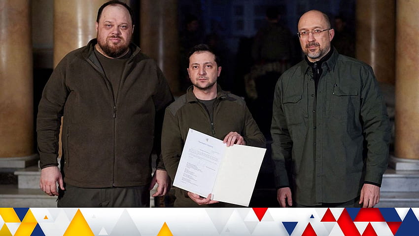 Ukraine invasion: President Volodymyr Zelenskyy signs application to join European Union HD wallpaper