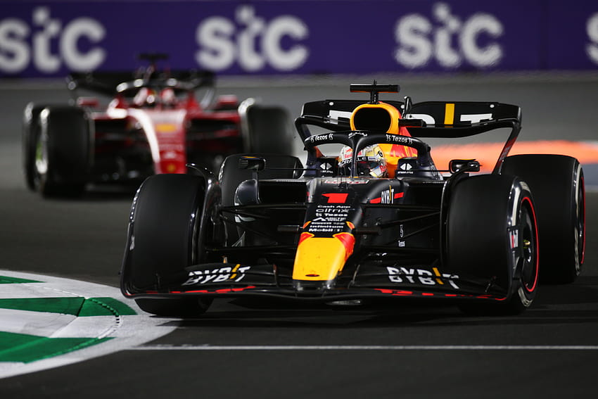 F1: Verstappen beats Leclerc in Saudi Arabia, max verstappen 2022 HD wallpaper
