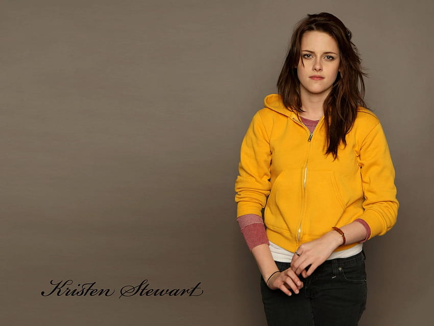 Kristen Stewart – Ultra now at HD wallpaper