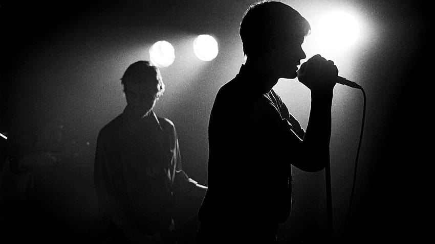 Silhouette of two men, Ian Curtis, Joy Division, music, microphone HD wallpaper