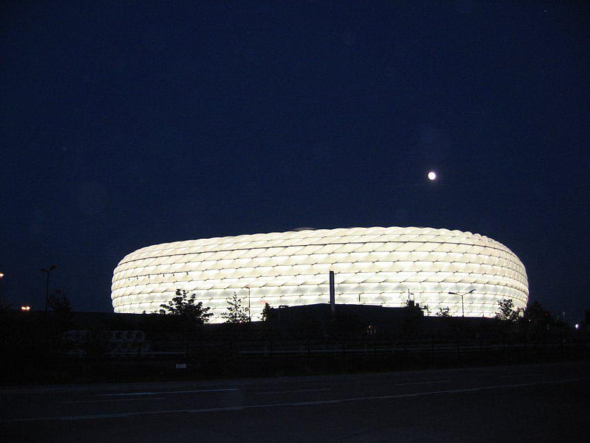 File:Allianz Arena at Night HD wallpaper