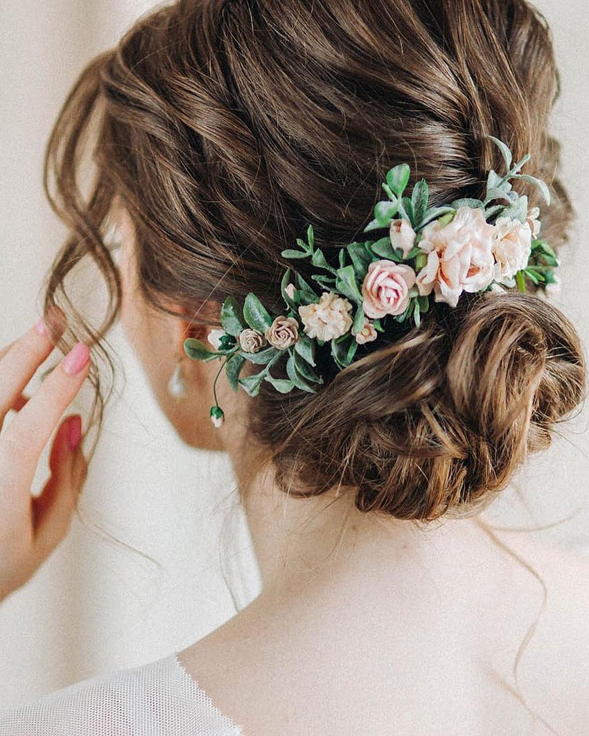 Mother-of-the-Bride & Groom, We've Have The Ultimate Hairstyle Ideas For  You! | WeddingBazaar