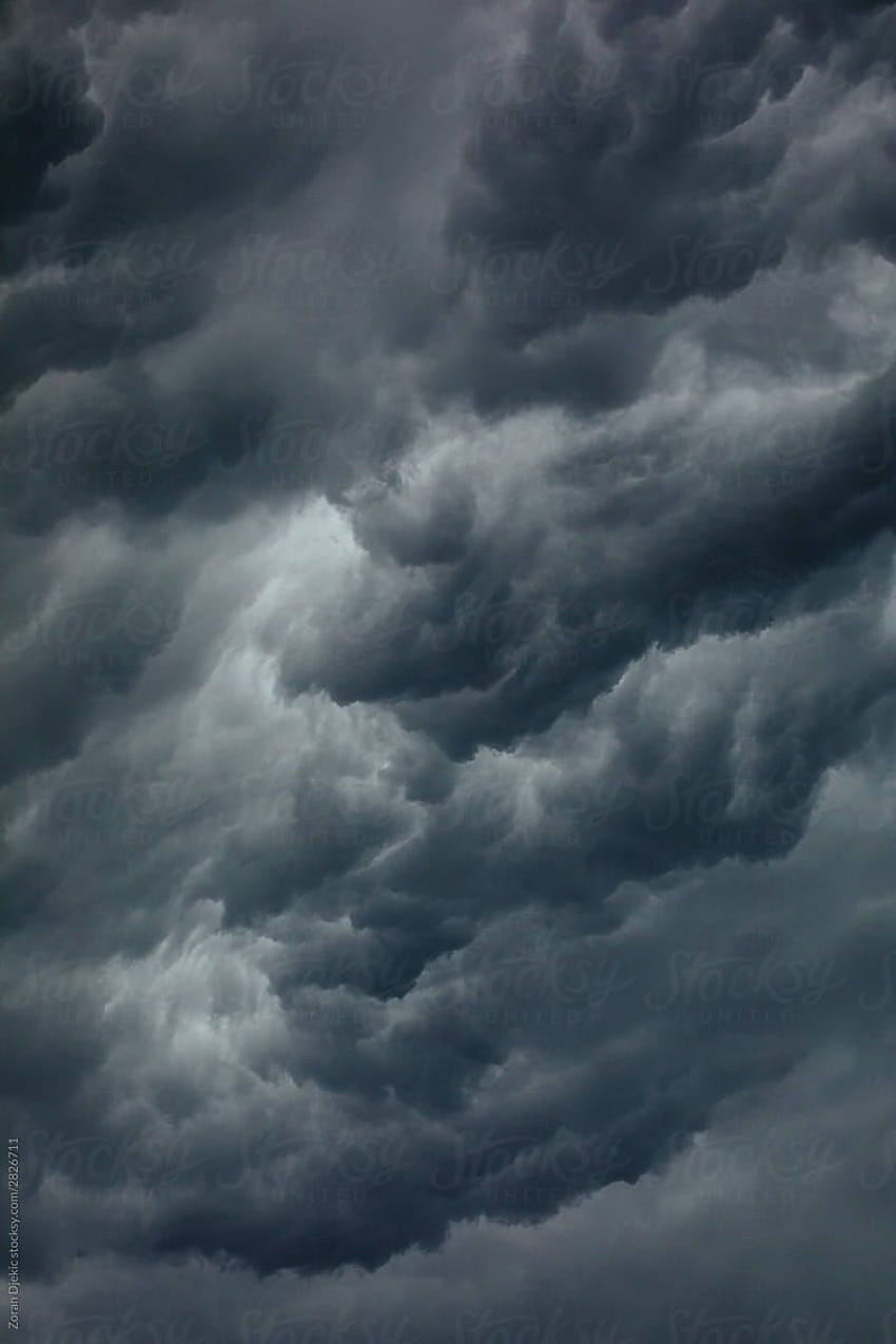 Dramatik Fırtına Gökyüzünde Hareket Eden Kara Yağmurlu Bulutlar Zoran Djekic HD telefon duvar kağıdı