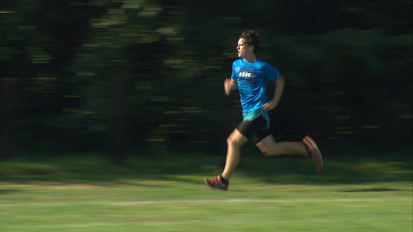 Wie das Laufen das Leben eines Jungen mit Autismus veränderte, Running Boy HD-Hintergrundbild