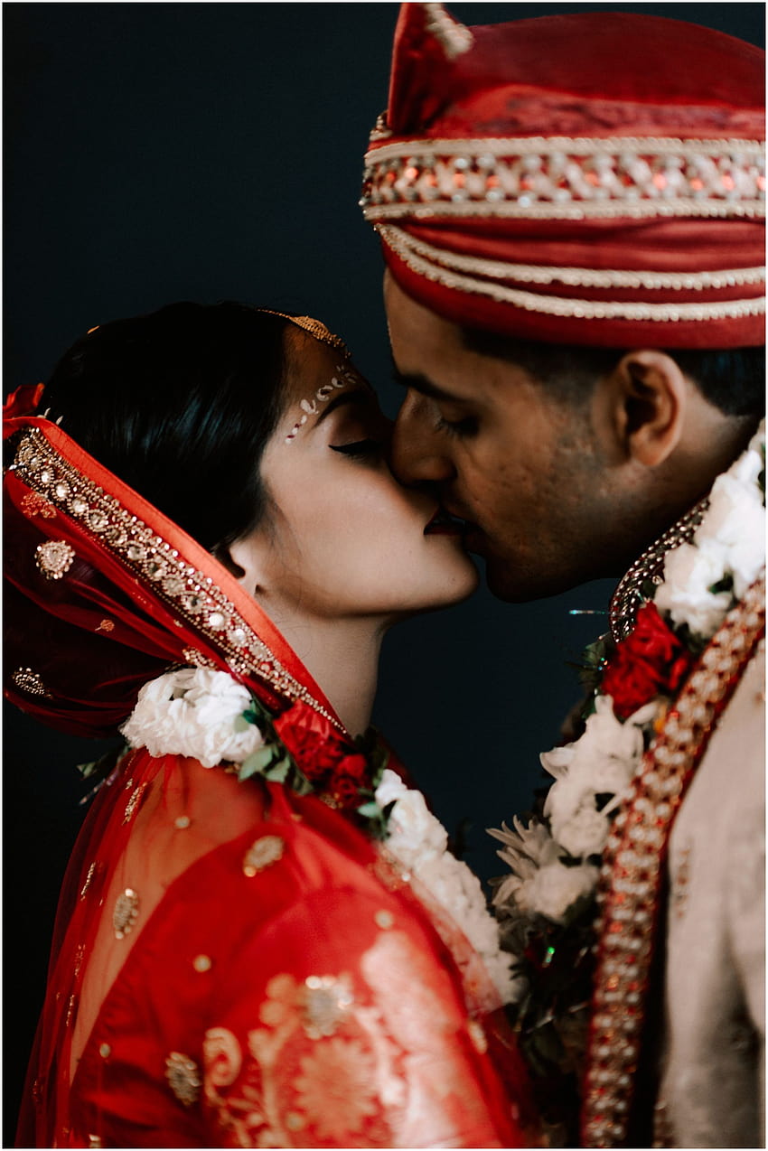 Pareja de novios indios grafía Houston, pareja de amor de boda fondo de pantalla del teléfono
