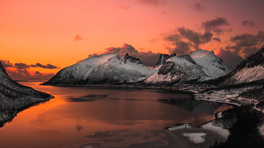 2560x1440 Paisaje de montaña surrealista Lago 1440P, paisaje surrealista fondo de pantalla