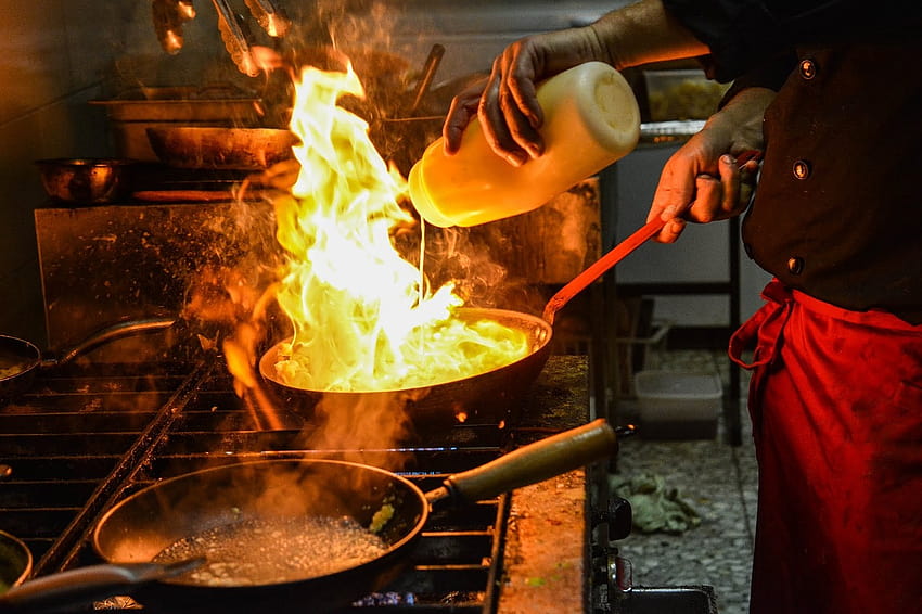 Защо ресторантите се нуждаят от пожарогасители от клас K, ресторантска кухня HD тапет