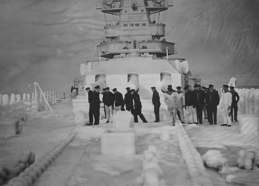 Niemiecki krążownik Admiral Graf Spee zima Tapeta HD