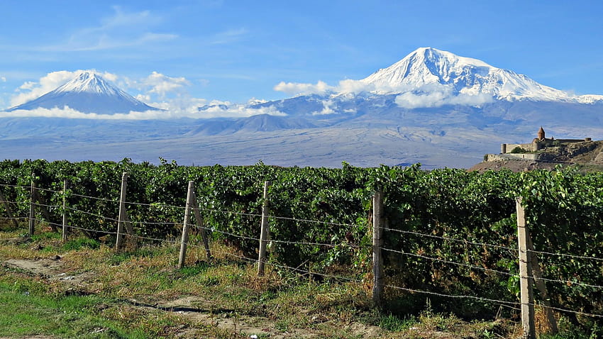 고품질 및 해상도의 Ararat 산은 iPhone 및 Android용 다른 크기도 포함합니다. 너... HD 월페이퍼