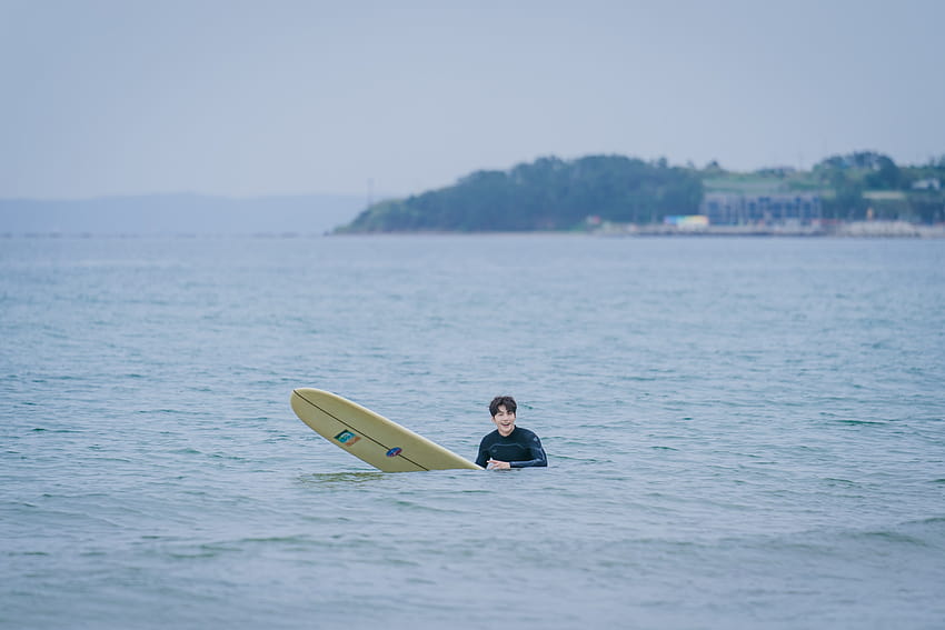 Kim Seon Ho 'Memleketi Cha, memleketi cha cha cha'daki Rolü İçin Sörf Yapmayı Öğrendi HD duvar kağıdı