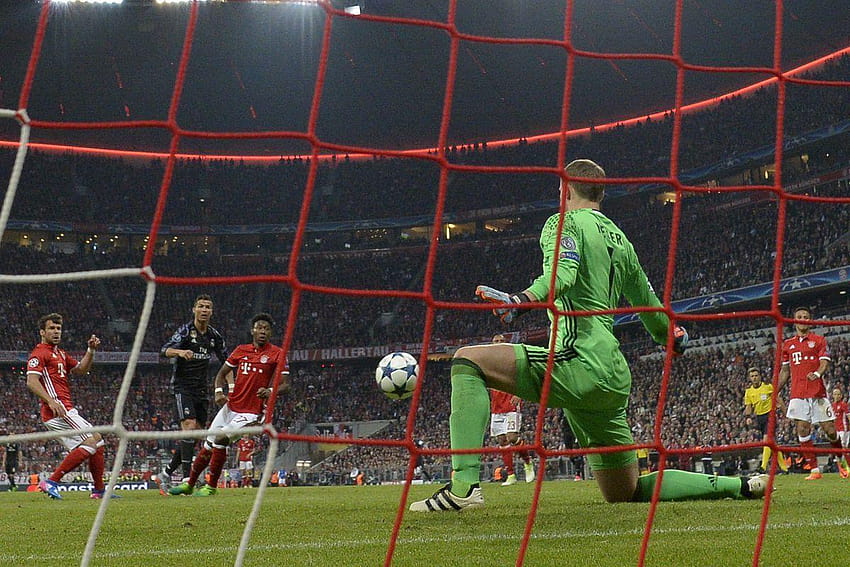 Neuer The Wall: Post, goalkeeper saves HD wallpaper