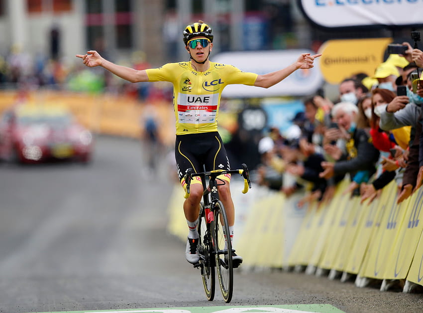 Pogacar nähert sich Tour-Titel, Dopingverdacht trifft Rennen, Pogacar Tour de France-Champion 2021 HD-Hintergrundbild