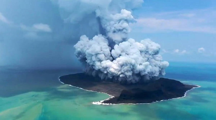 Ameaça de tsunami diminui após erupção vulcânica de Tonga; vídeos se tornam virais, vulcão subaquático papel de parede HD