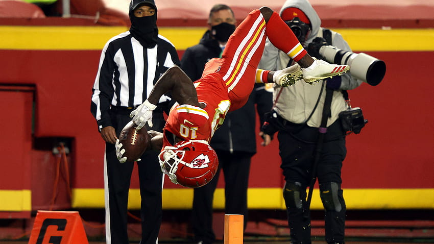 Tyreek Hill's latest backflip toucown was negated because of penalty vs. Broncos HD wallpaper