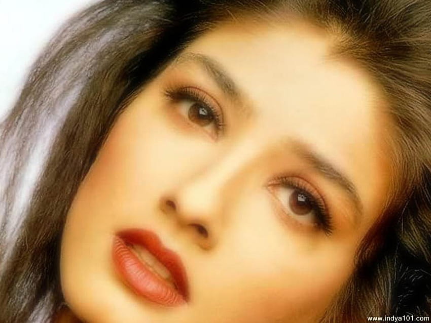 Raveena Tandon HD wallpaper