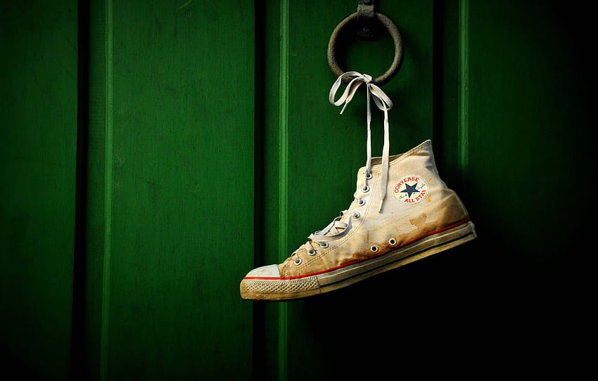 : green, sneakers, Converse, brand, light, color, lighting, darkness, macro graphy, running shoes 2560x1632 HD wallpaper