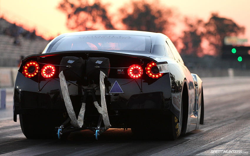 Bugatti Chiron vs Carro de F1 da Red Bull: CORRIDA DE ARRANCADA