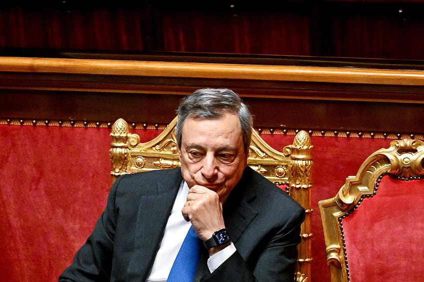 Perdana Menteri Italia Mario Draghi mengundurkan diri setelah sekutu utama koalisi memboikot mosi percaya Wallpaper HD