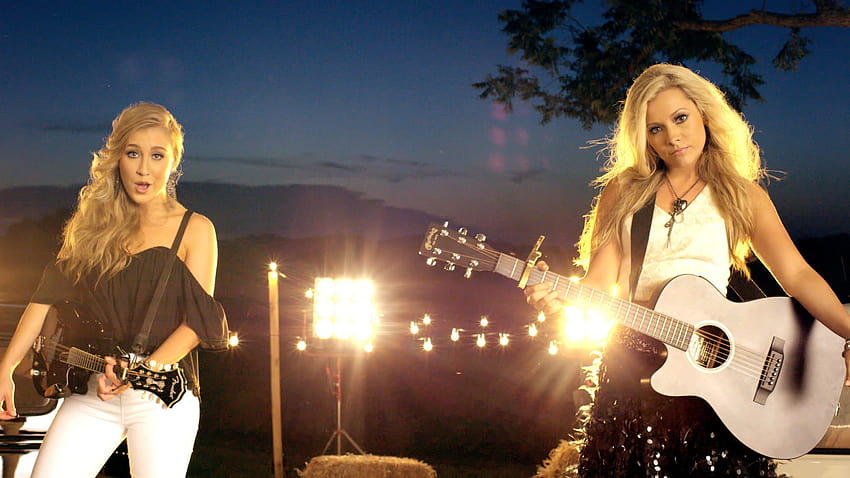 First Watch: Maddie & Tae, 'Girl In A Country Song', maddie and tae HD wallpaper