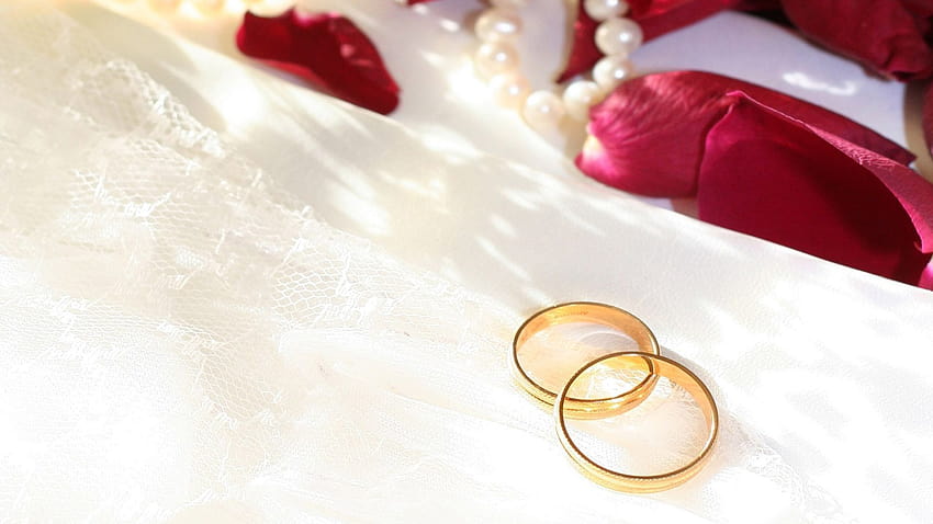 What Is The Symbolic Meaning Of Wedding Rings? Commitment!