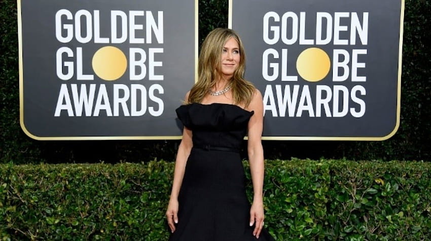 Golden Globes 2020: Jennifer Aniston's Sleek Black Dress Has Fans, jennifer aniston 2020 HD wallpaper