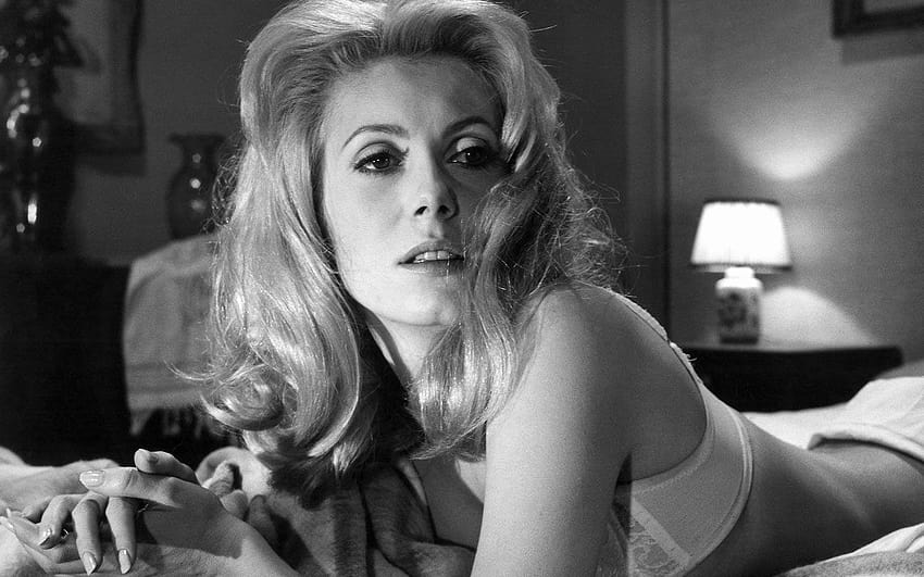 French Actress Catherine Deneuve to Attend Febiofest 2018 in Prague HD wallpaper