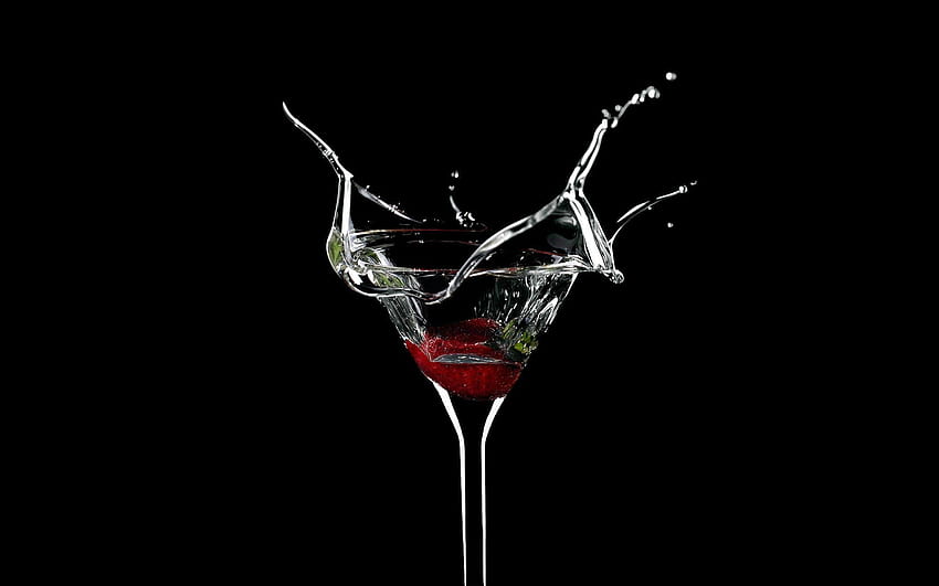Alkohol schwarzer Hintergrund trinkt Martini-Spritzer HD-Hintergrundbild